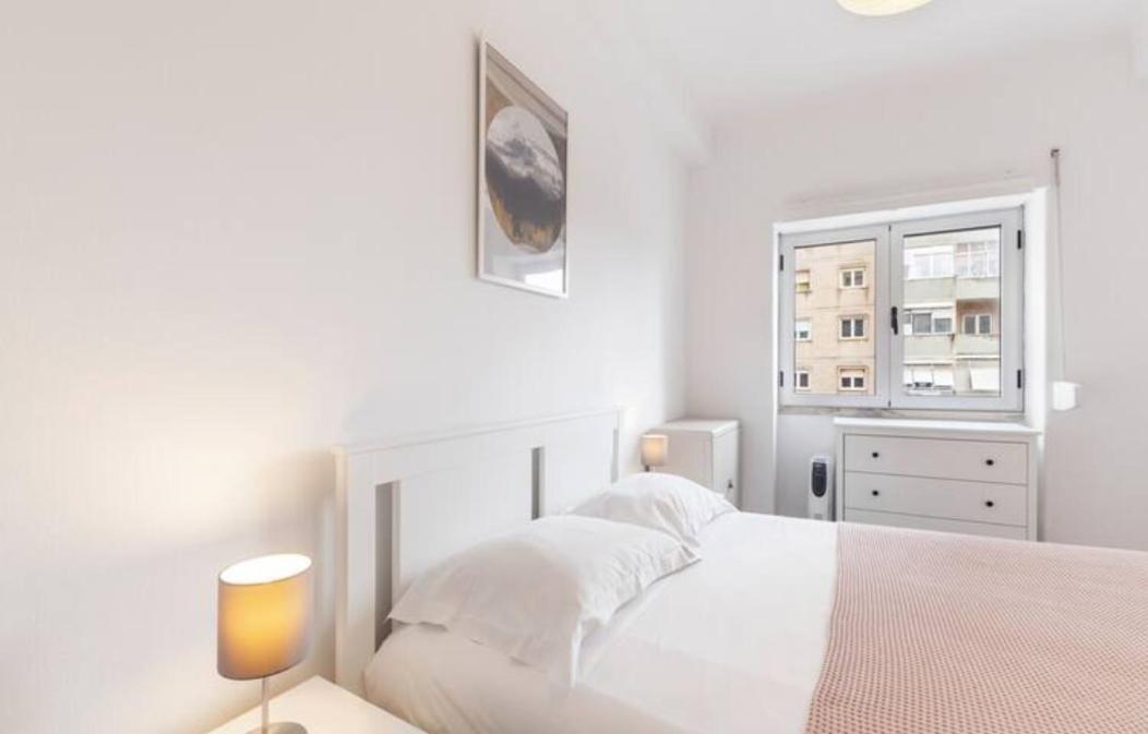 Beautiful 1 Bedroom Apartment Near Benfica Lisboa Eksteriør billede
