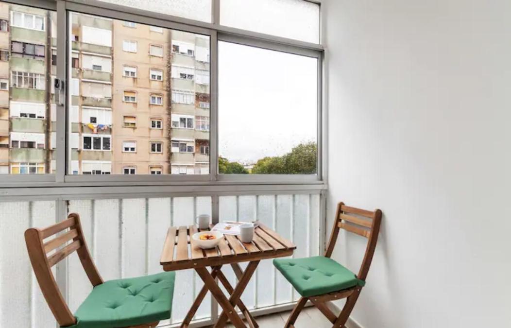 Beautiful 1 Bedroom Apartment Near Benfica Lisboa Eksteriør billede